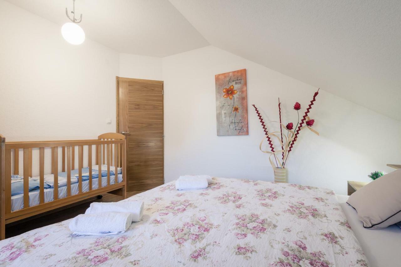 Apartment Ivan & Iva Gornji Vaganac Εξωτερικό φωτογραφία