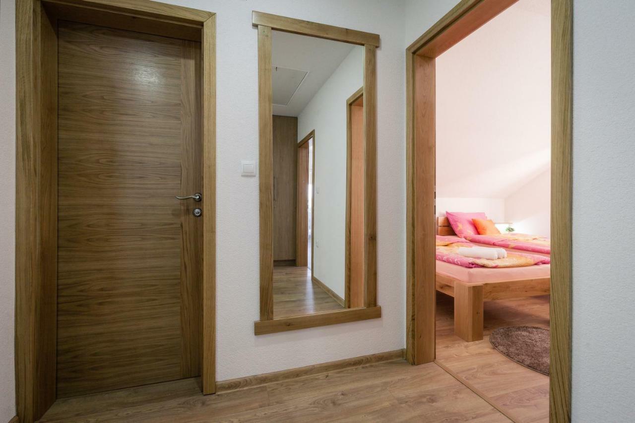 Apartment Ivan & Iva Gornji Vaganac Εξωτερικό φωτογραφία